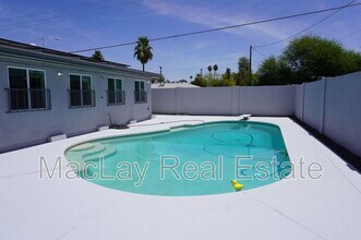 8355 E Palm Ln in Scottsdale, AZ - Building Photo - Building Photo