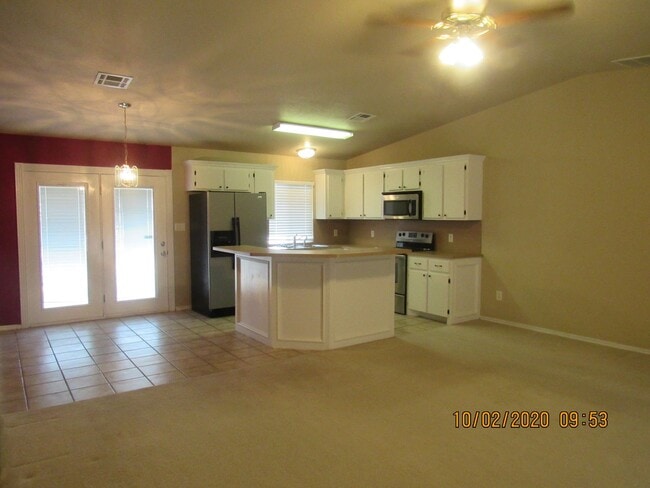 205 SE Heather Ln in Lawton, OK - Building Photo - Building Photo