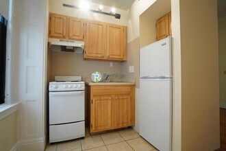 62 Boylston St, Unit 225 in Boston, MA - Building Photo - Building Photo