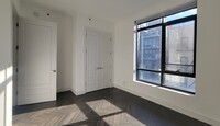 1112 44th Dr, Unit #3B in Long Island City, NY - Foto de edificio - Building Photo