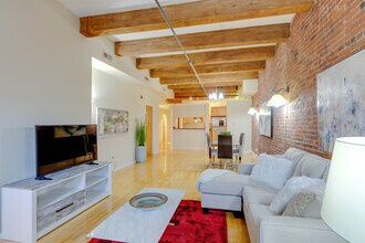 272 Friend St, Unit 4 in Boston, MA - Foto de edificio - Building Photo