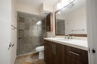 4152 Inverrary Dr, Unit 202 in Lauderhill, FL - Building Photo - Building Photo