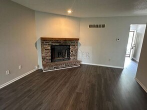 3568 NE Independence Ave in Lee's Summit, MO - Building Photo - Building Photo