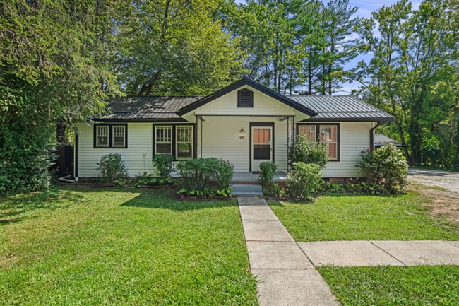 property at 433 S Broad St