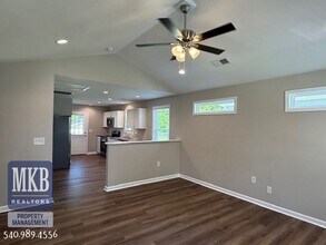 2322 Yeager Ave NE in Roanoke, VA - Building Photo - Building Photo