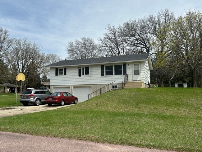1404 52nd Ave SE in Rochester, MN - Building Photo - Building Photo
