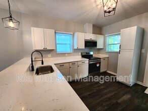 3303 Burroughs St in Savannah, GA - Building Photo - Building Photo