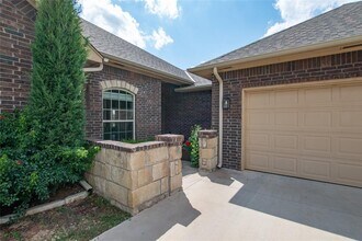 12037 Ashford Dr in Yukon, OK - Building Photo - Building Photo