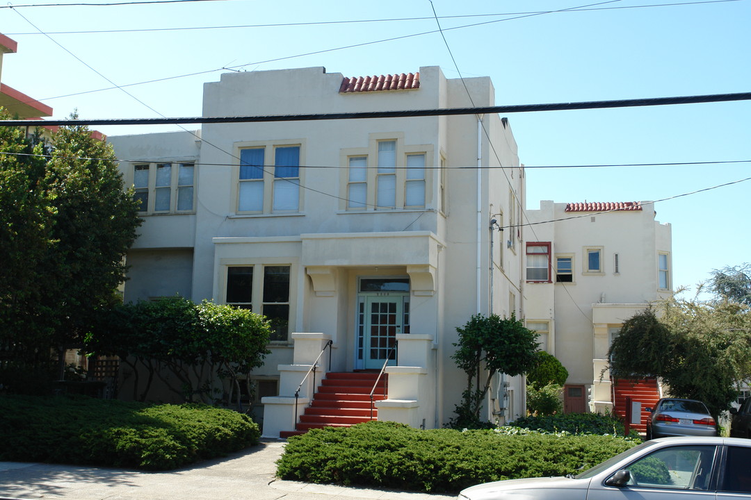 2206-2208 Dwight Way in Berkeley, CA - Building Photo