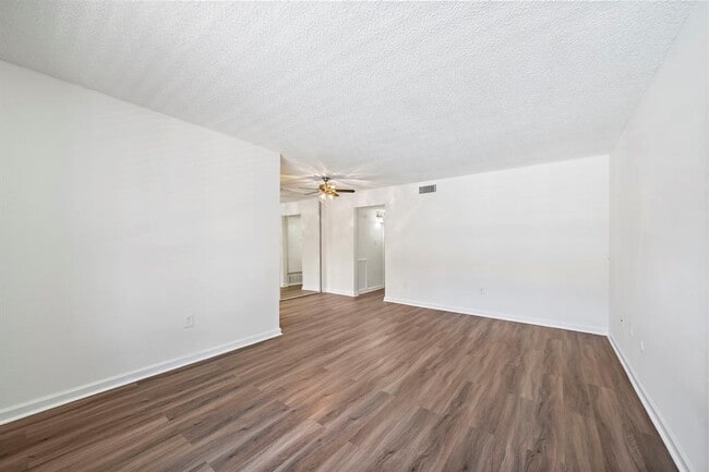 property at 711 Holiday Dr