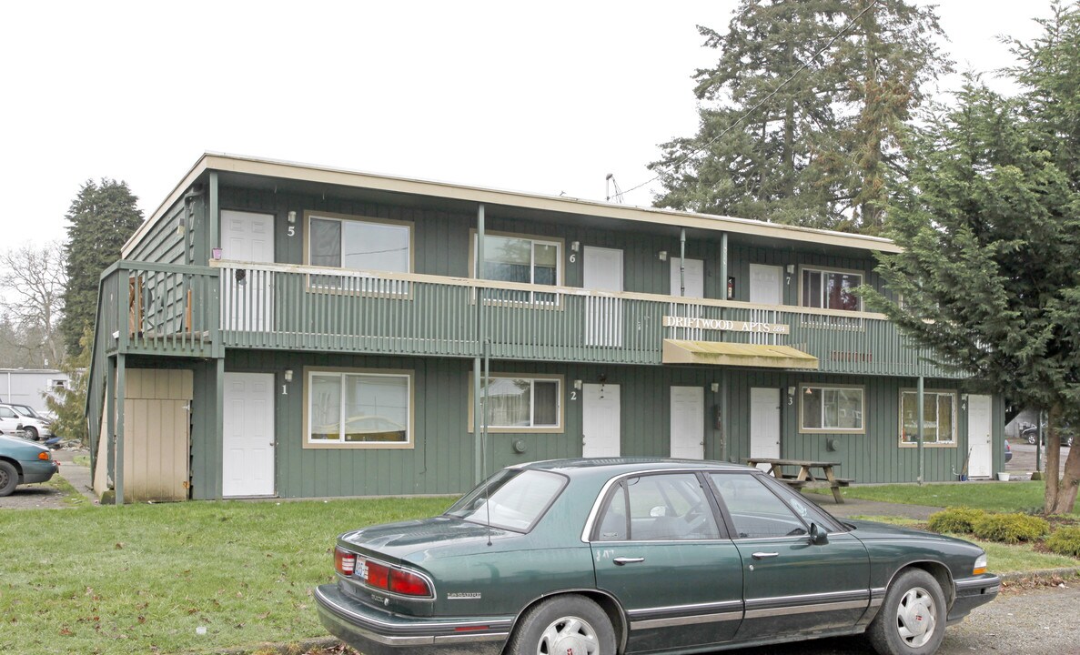 Driftwood Apartments in Lakewood, WA - Foto de edificio