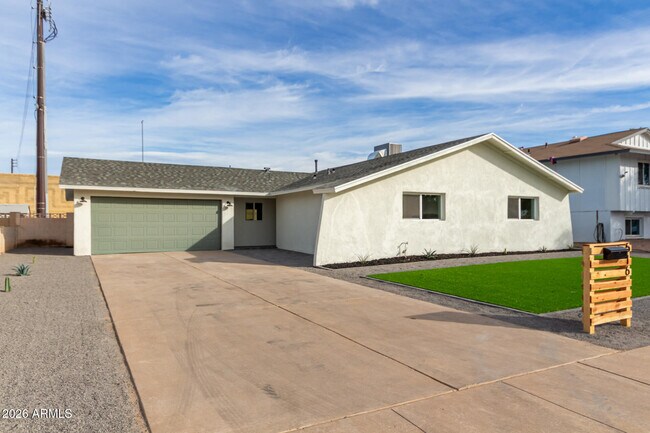 516 E Greenway Dr in Tempe, AZ - Building Photo - Building Photo