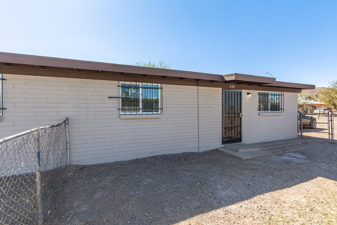 248-262 N Melwood Ave in Tucson, AZ - Building Photo