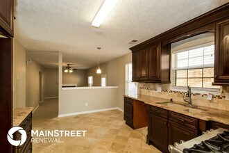 6650 Etterlee Dr in Stone Mountain, GA - Foto de edificio - Building Photo