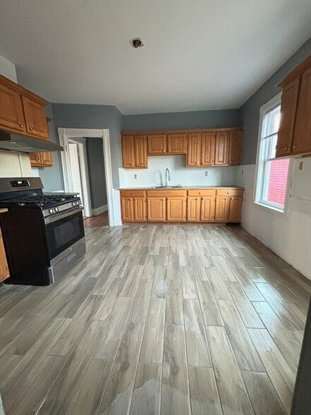 46 Evelyn St, Unit 3 in Boston, MA - Building Photo