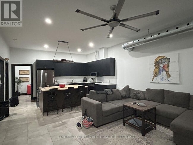 property at 302 Montreal St