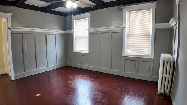 8 Morris Cres, Unit 2FL