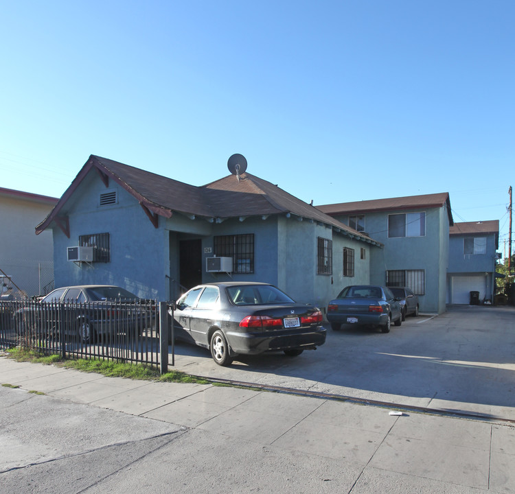 136 E Avenue 44 in Los Angeles, CA - Building Photo