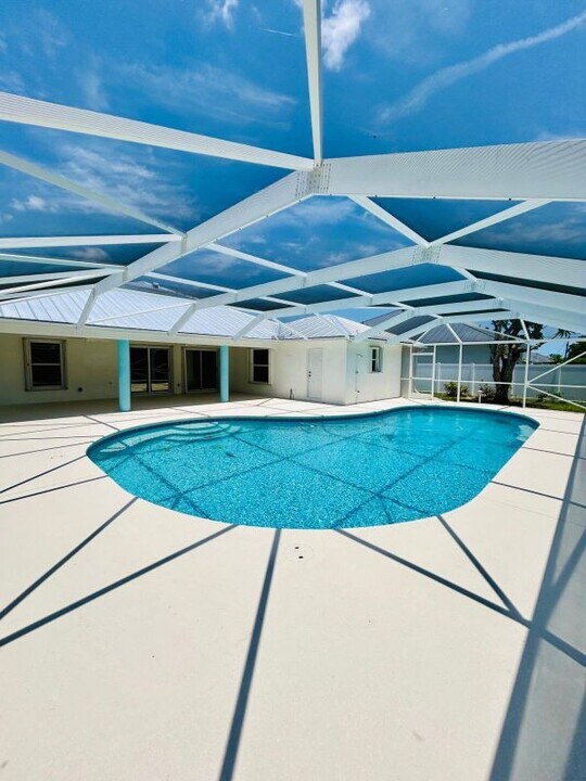 5473 NW Carla Ct in Port St. Lucie, FL - Building Photo