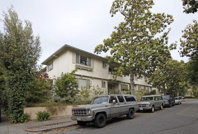 240 Hawthorne Ave in Palo Alto, CA - Building Photo - Building Photo