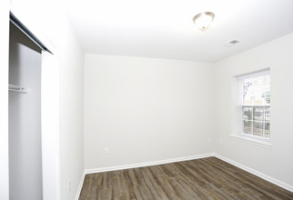 The Westminster in Elizabeth, NJ - Building Photo - Interior Photo