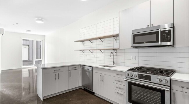 1131 W Winona St in Chicago, IL - Foto de edificio - Building Photo