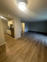Harvard House Apartments in Berkley, MI - Foto de edificio - Interior Photo