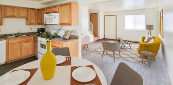 Featherstone Apartments in Council Bluffs, IA - Building Photo