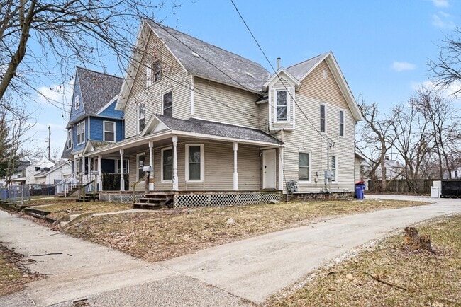 49 National Ave NW in Grand Rapids, MI - Building Photo - Building Photo