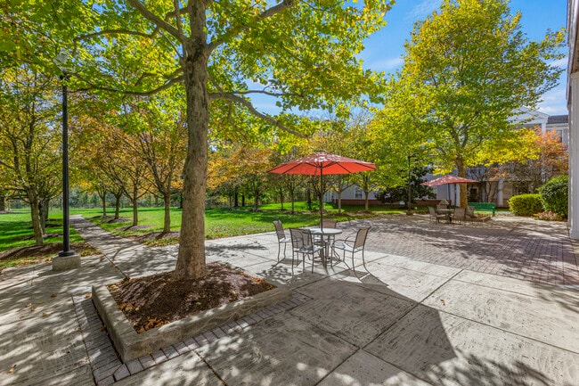 Spring Ridge Senior 62+ Apartments in Frederick, MD - Foto de edificio - Building Photo