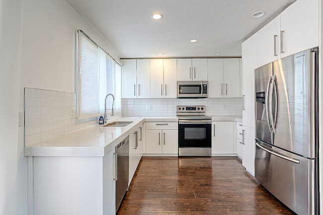 property at 1530 Bayside Ave SW