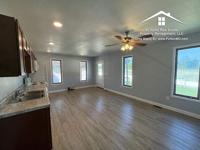 5060 County Road 306 in Fulton, MO - Building Photo - Building Photo