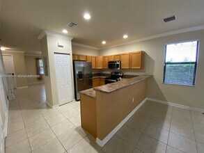 8987 W 35th Ave in Hialeah, FL - Building Photo - Building Photo