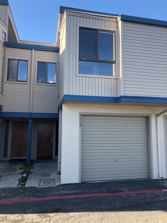 1517 Hidden Terrace Ct in Santa Cruz, CA - Building Photo