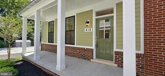 412 Chapel Alley in Frederick, MD - Building Photo