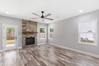 27 Sweet Birch Dr in Phenix City, AL - Building Photo - Building Photo