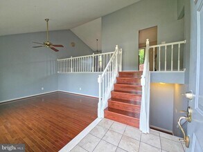 13709 Southernwood Ct in Chantilly, VA - Building Photo - Building Photo