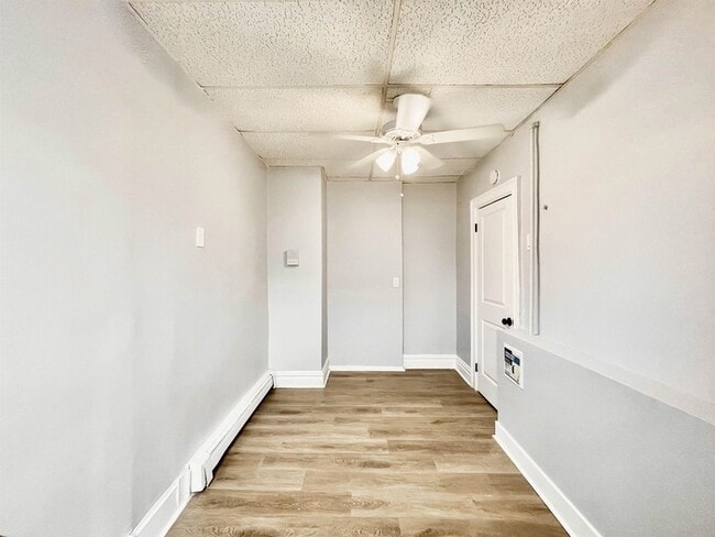 159 Hutton St in Jersey City, NJ - Building Photo - Building Photo