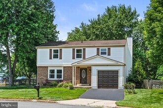 3414 Tyburn Tree Ct in Herndon, VA - Building Photo - Building Photo