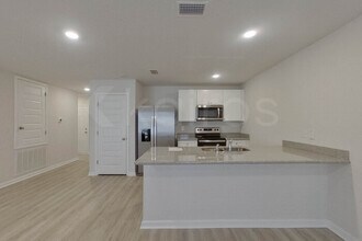 4803 Malay Cir in Pace, FL - Foto de edificio - Building Photo