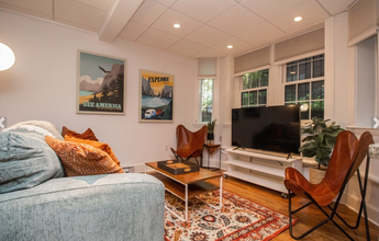 1249 Beacon St, Unit 53-A3 in Brookline, MA - Foto de edificio - Building Photo