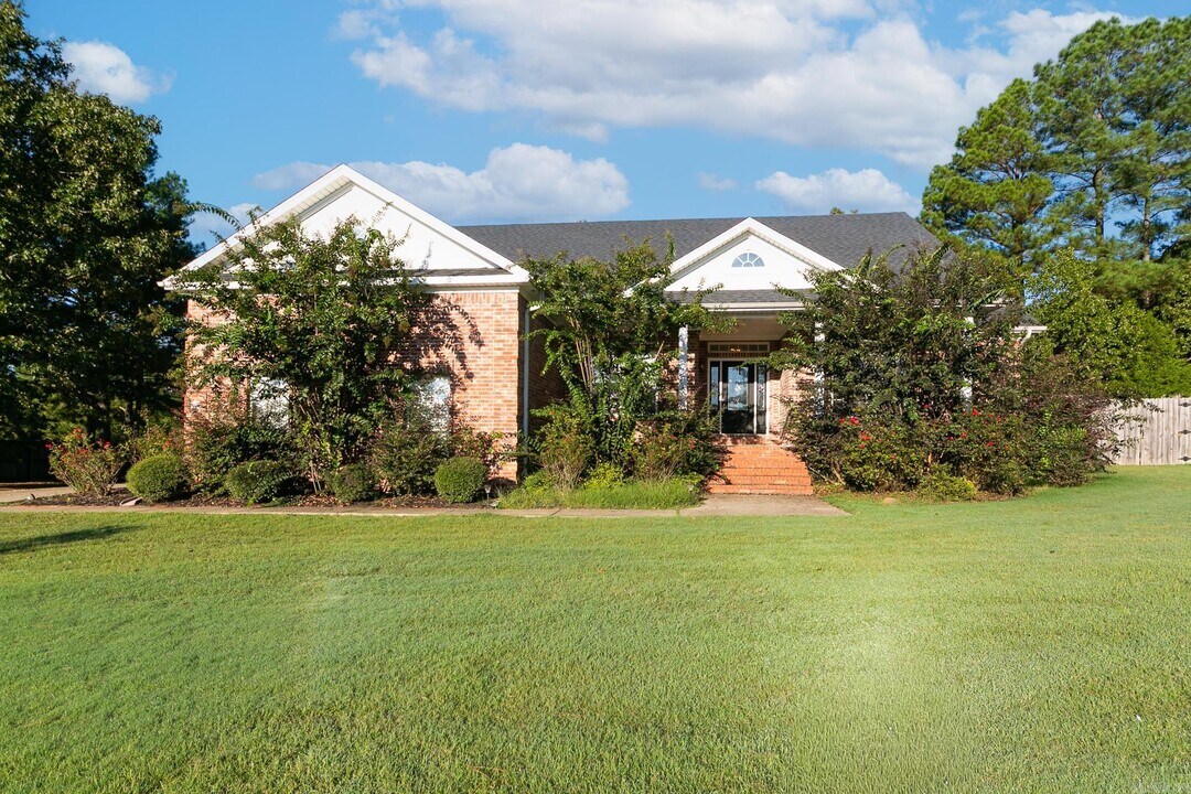 12 Brandon Ct in Cabot, AR - Building Photo