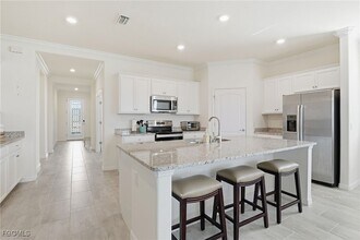 12020 Arbor Trace Dr in Ft. Myers, FL - Building Photo - Building Photo