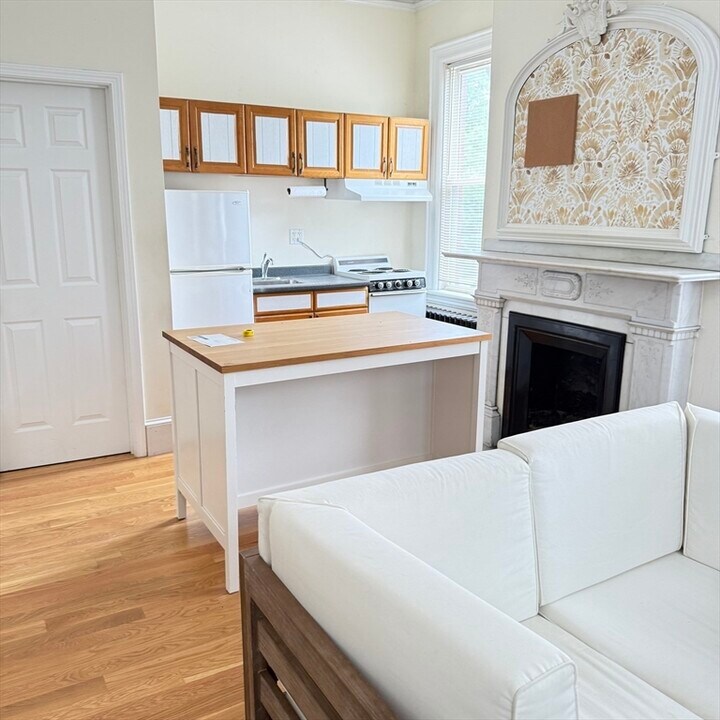 84 Ellery St in Cambridge, MA - Building Photo