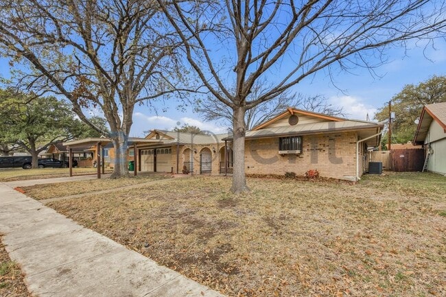 3119 Satellite Dr in San Antonio, TX - Building Photo - Building Photo