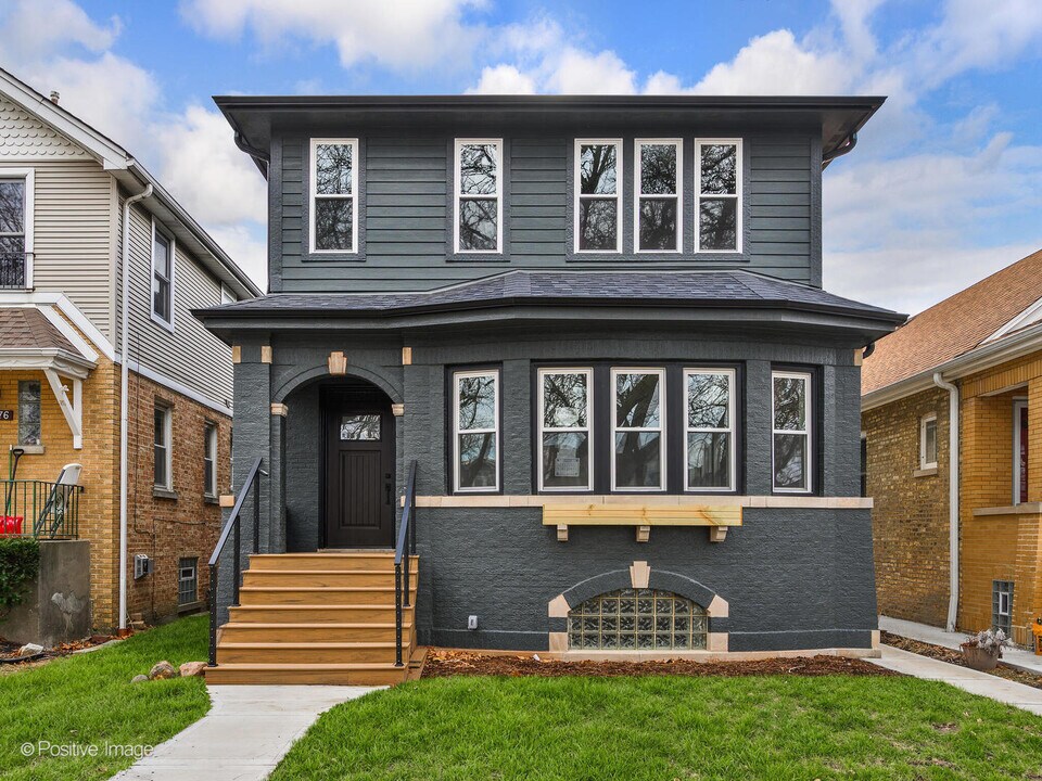 6578 N Onarga Ave in Chicago, IL - Building Photo