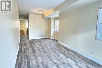 23 Ormerod Ln in Richmond Hill, ON - Building Photo - Building Photo