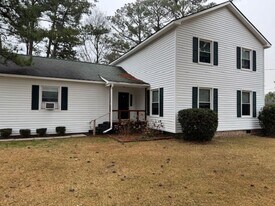 200 Snead Rd in New Bern, NC - Building Photo