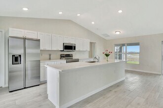 3809 NW 38th St in Cape Coral, FL - Building Photo - Building Photo