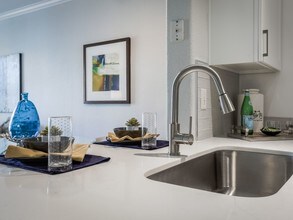 Avana Eastlake in Thornton, CO - Foto de edificio - Building Photo